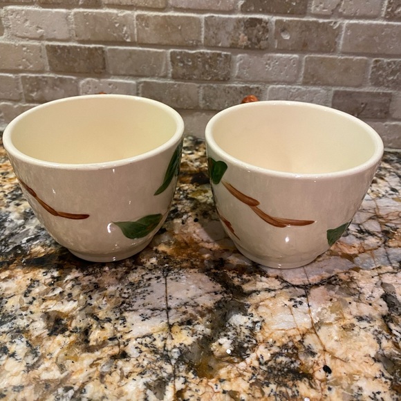 Pair of vintage Franciscan apple teacups without saucers - Picture 4 of 6